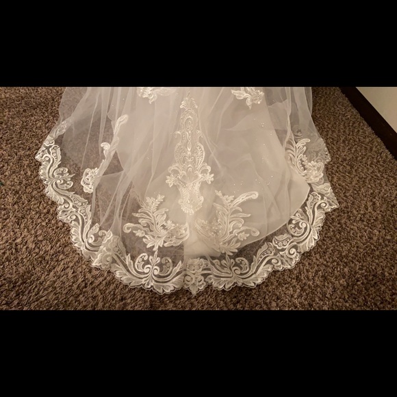 Wedding Dress-brand new, never worn not altered - Picture 8 of 16